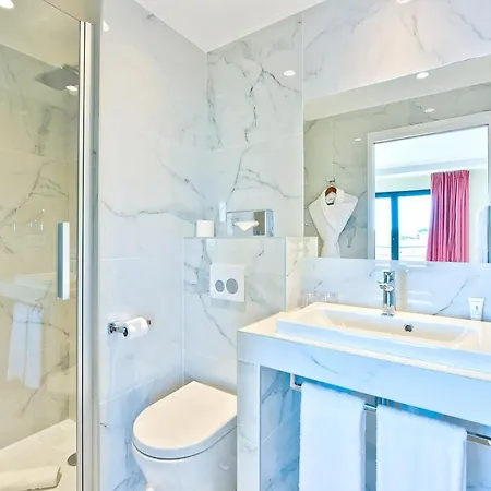 La Port D'antibes & 4*